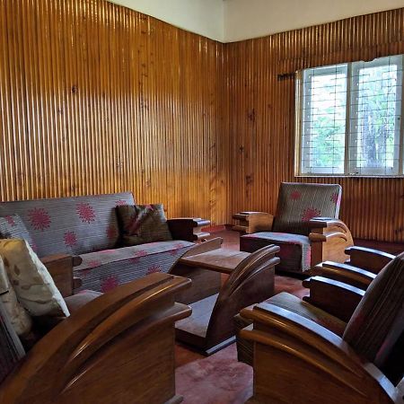 Chilly Croc Hostel Нувара-Элия Экстерьер фото