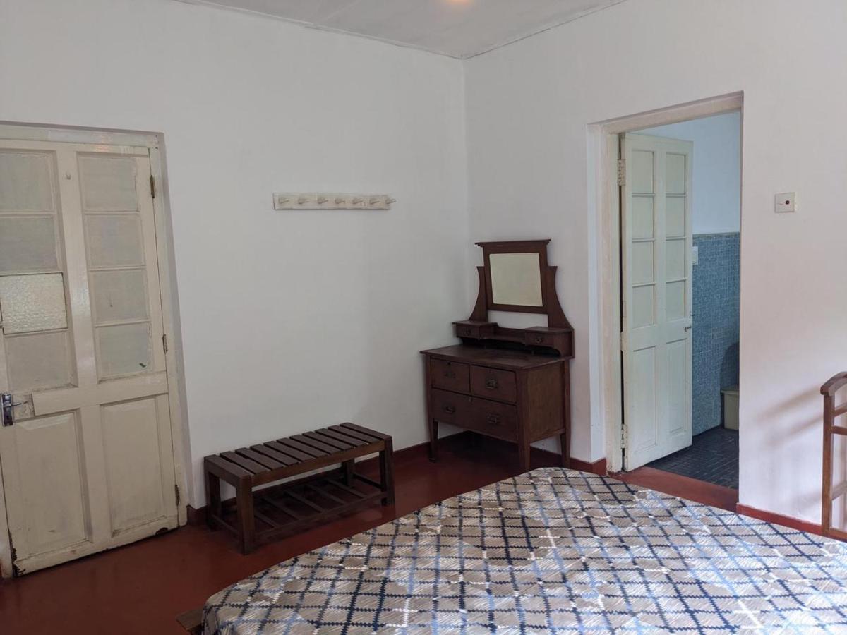 Chilly Croc Hostel Нувара-Элия Экстерьер фото